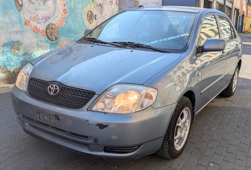 TOYOTA COROLLA SEDAN 2004 À 2699 EUROS