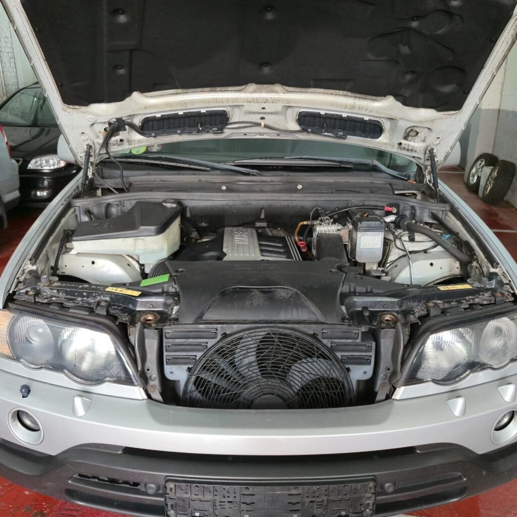 BMW X5 ( DISPONIBLE A DOUALA - CAMEROUN )