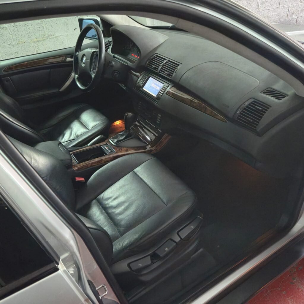 BMW X5 ( DISPONIBLE A DOUALA - CAMEROUN )