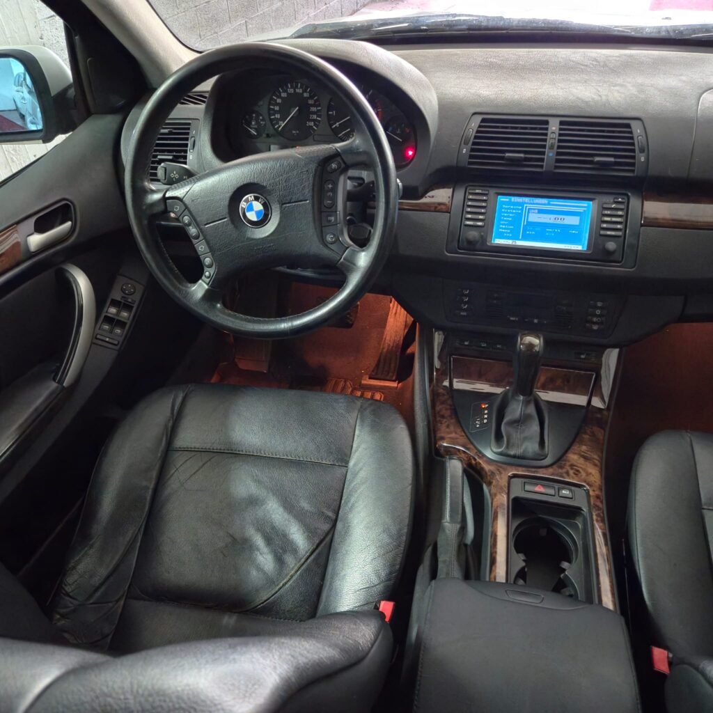 BMW X5 ( DISPONIBLE A DOUALA - CAMEROUN )